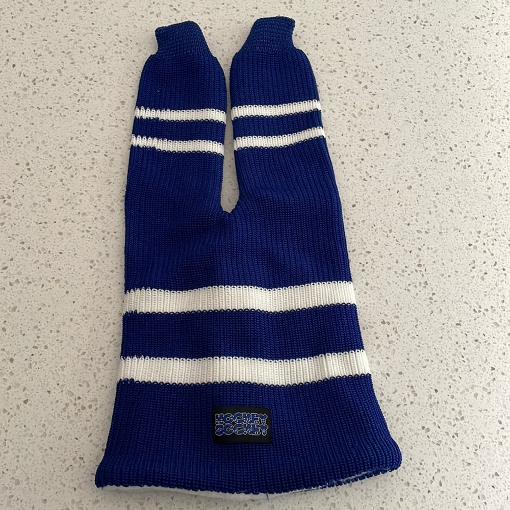 NWOT - Hockey Sockey Toque - Toronto Maple Leaf colours